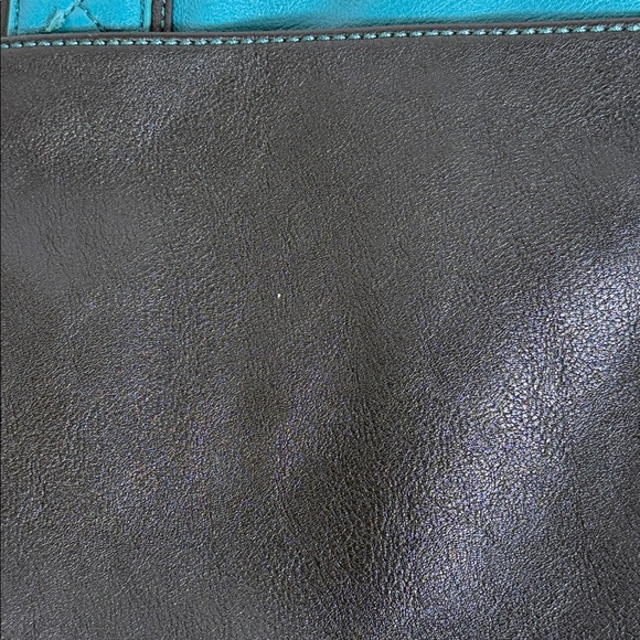 CHALA SWING Pack Smartphone Cross-Body Purse with Purse Charm - Picture 7 of 14